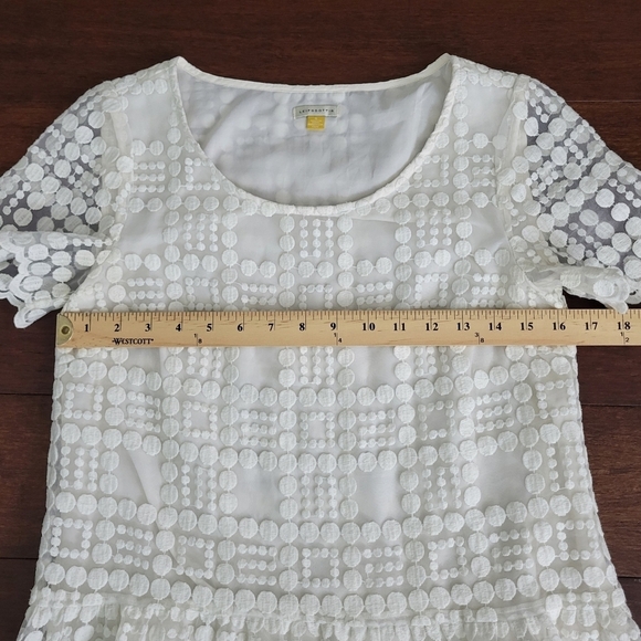 Anthropologie Leifsdottir White Lace Embroidered Short Sleeve Peplum Top Size 6 - Picture 10 of 11